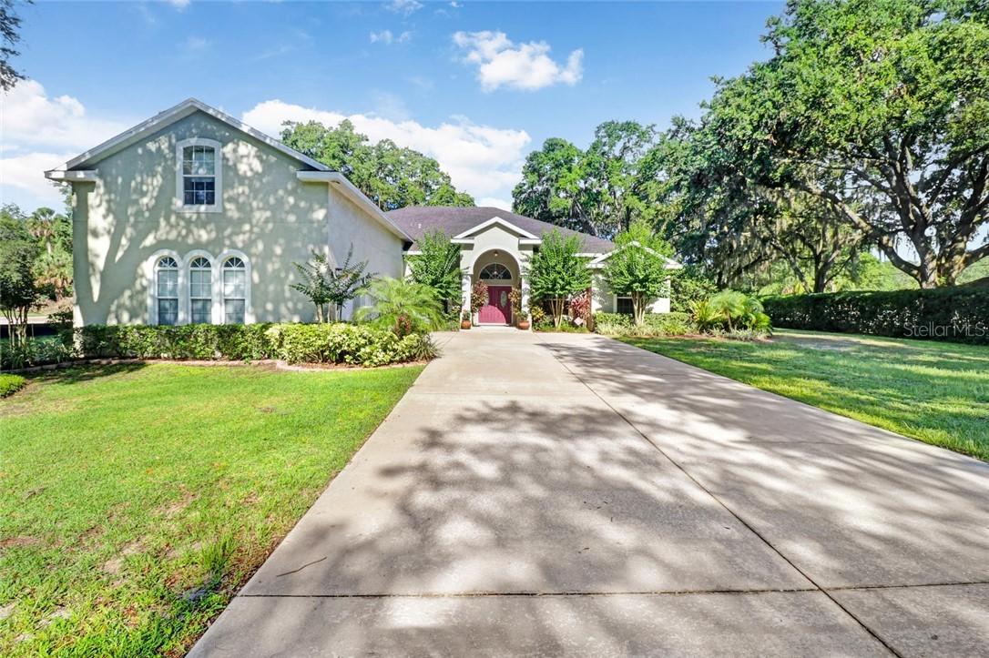 3223 Baroness Ct., Plant City, FL 33565