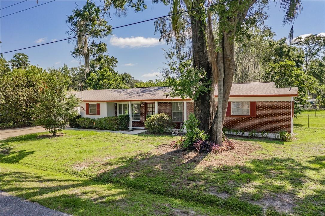 922 Hillside Dr., Lutz, FL 33549