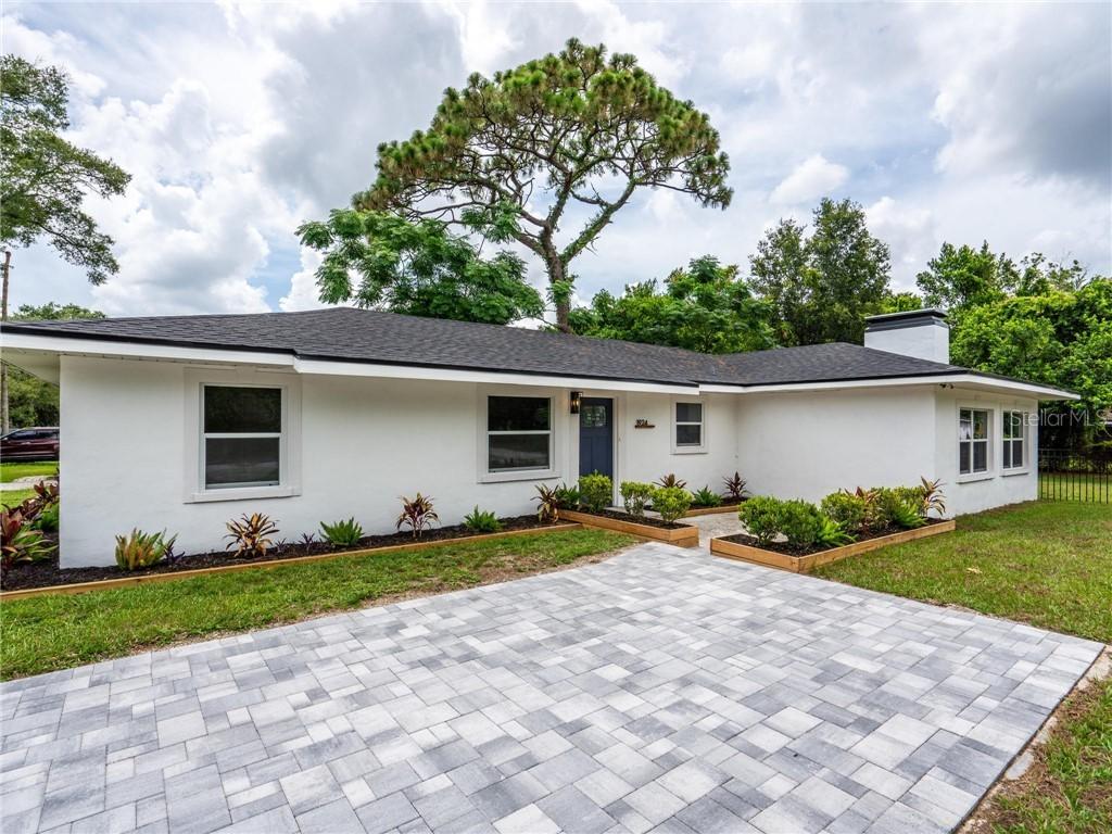 1924 E Hanna Ave., Tampa, FL 33610