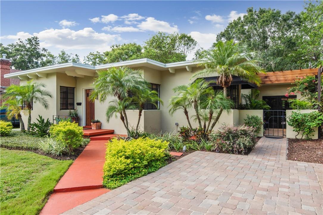 1215 E Clifton St., Tampa, FL 33604