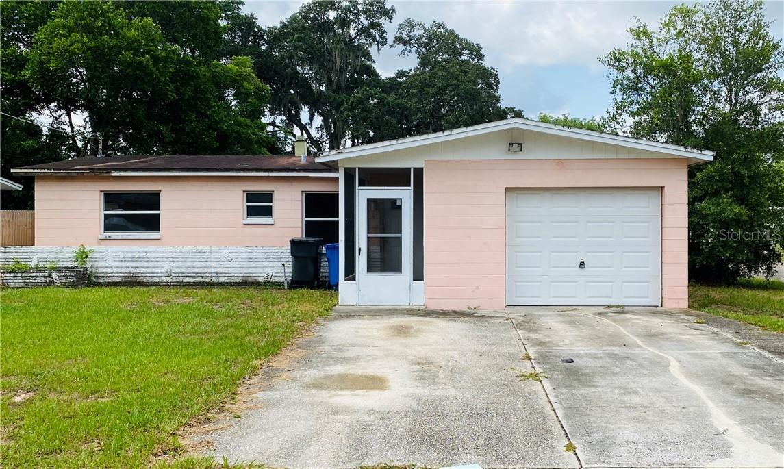 132 Melanie Ln., Brandon, FL 33510