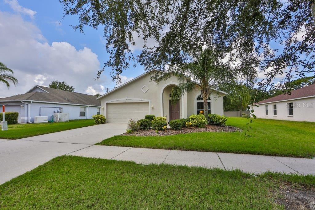 2331 Roanoke Springs Dr., Ruskin, FL 33570