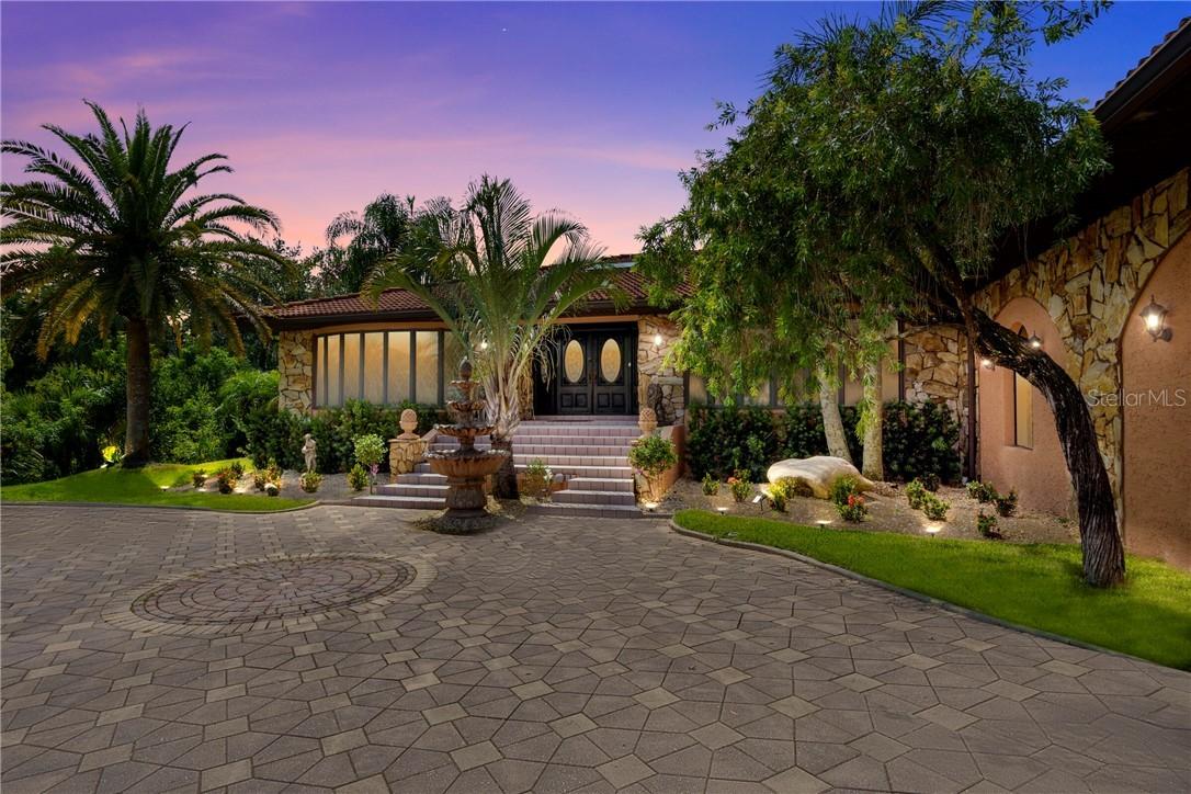 4300 Dewey Dr., New Port Richey, FL 34652