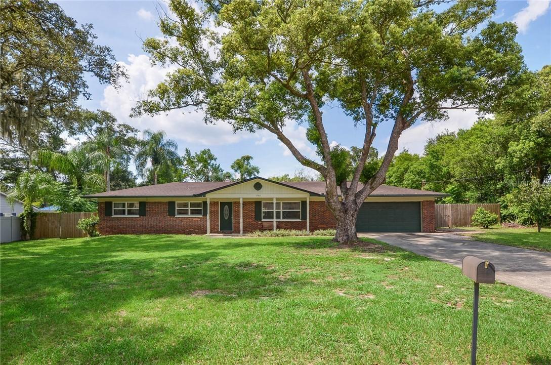 1702 Woodhaven Dr., Brandon, FL 33510