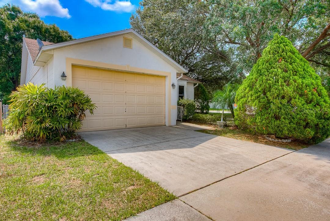 501 Center Point Rd., Valrico, FL 33594