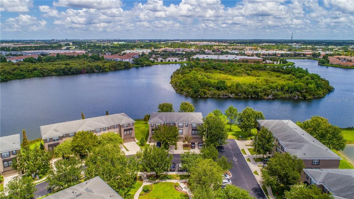 2405 Lexington Oak Dr., Brandon, FL 33511