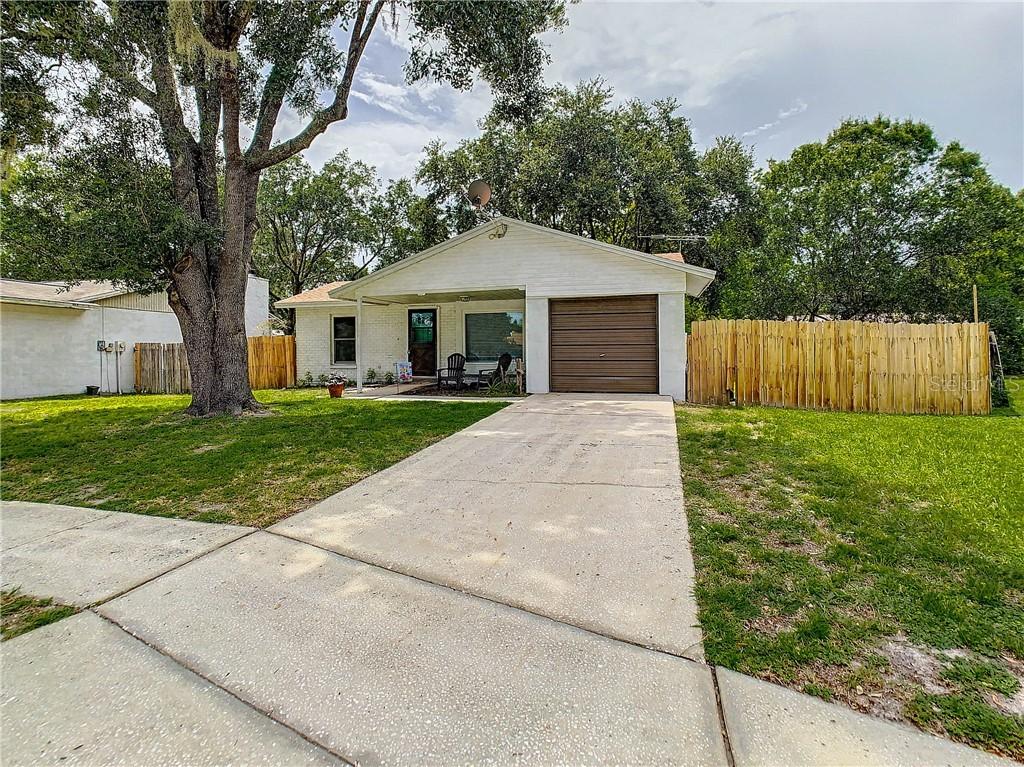 1413 Eastwood Dr., Lutz, FL 33549