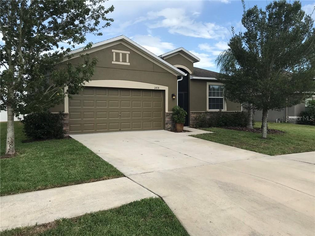 2438 Dakota Rock Dr., Ruskin, FL 33570