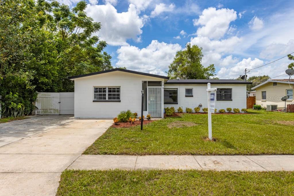 109 Melanie Ln., Brandon, FL 33510