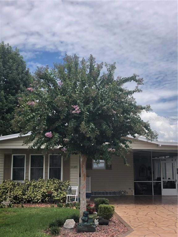 3120 Hidden Lake Dr., Zephyrhills, FL 33543