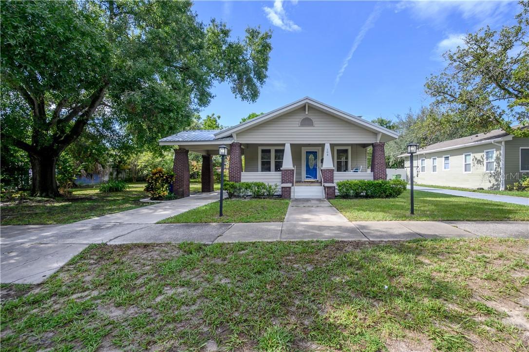 104 W Henry Ave., Tampa, FL 33604