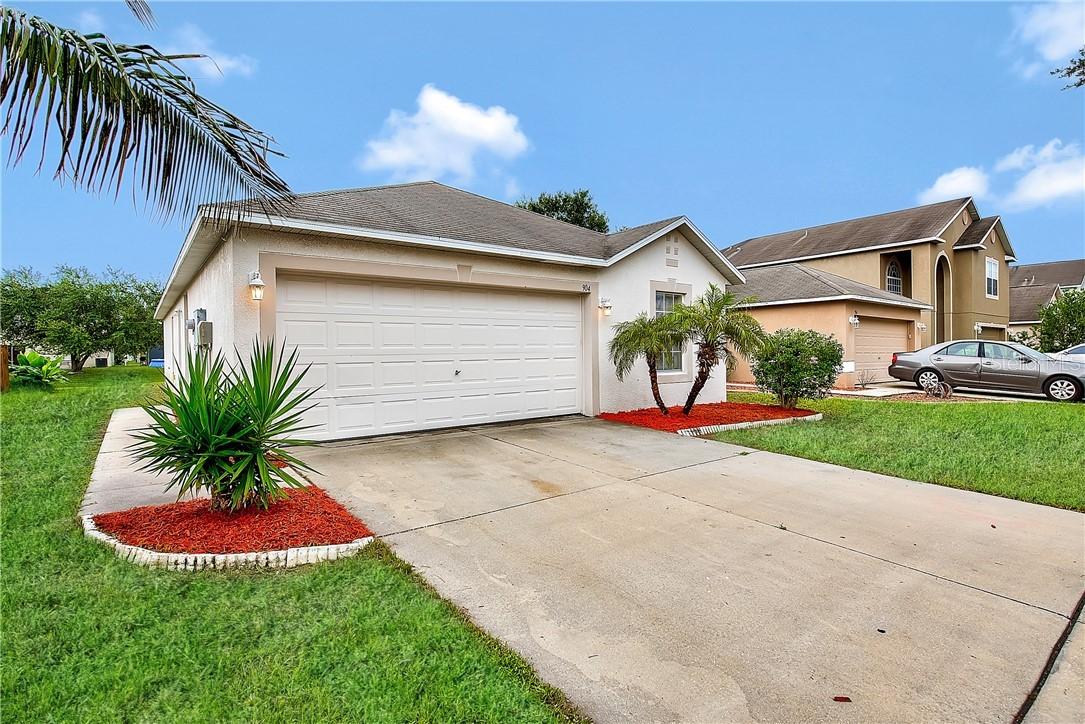 904 Brenton Leaf Dr., Ruskin, FL 33570