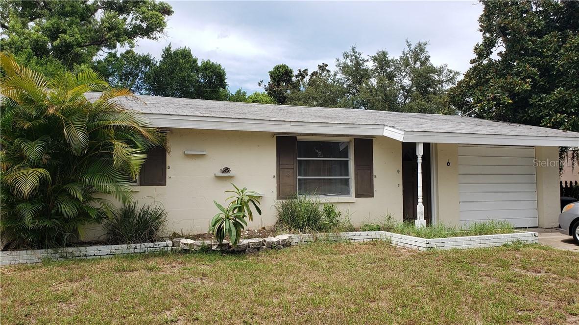5329 Forest Hills Dr., Holiday, FL 34690