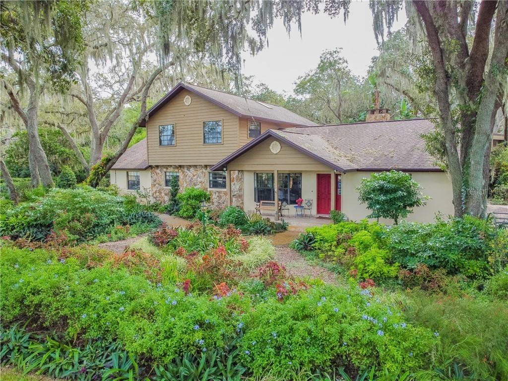 14813 Lake Magdalene Cir., Tampa, FL 33613