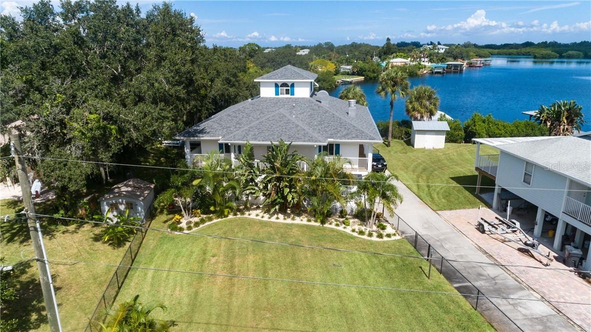 2631 Manatee Harbor Dr., Ruskin, FL 33570