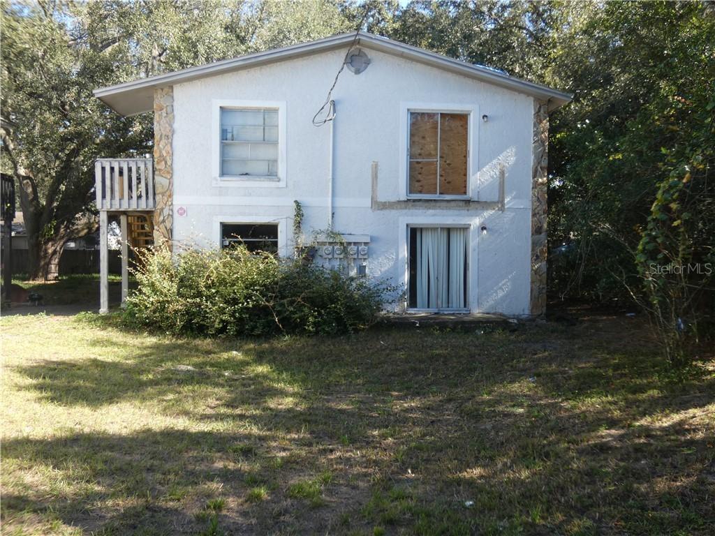 15417 Livingston Ave., Lutz, FL 33559