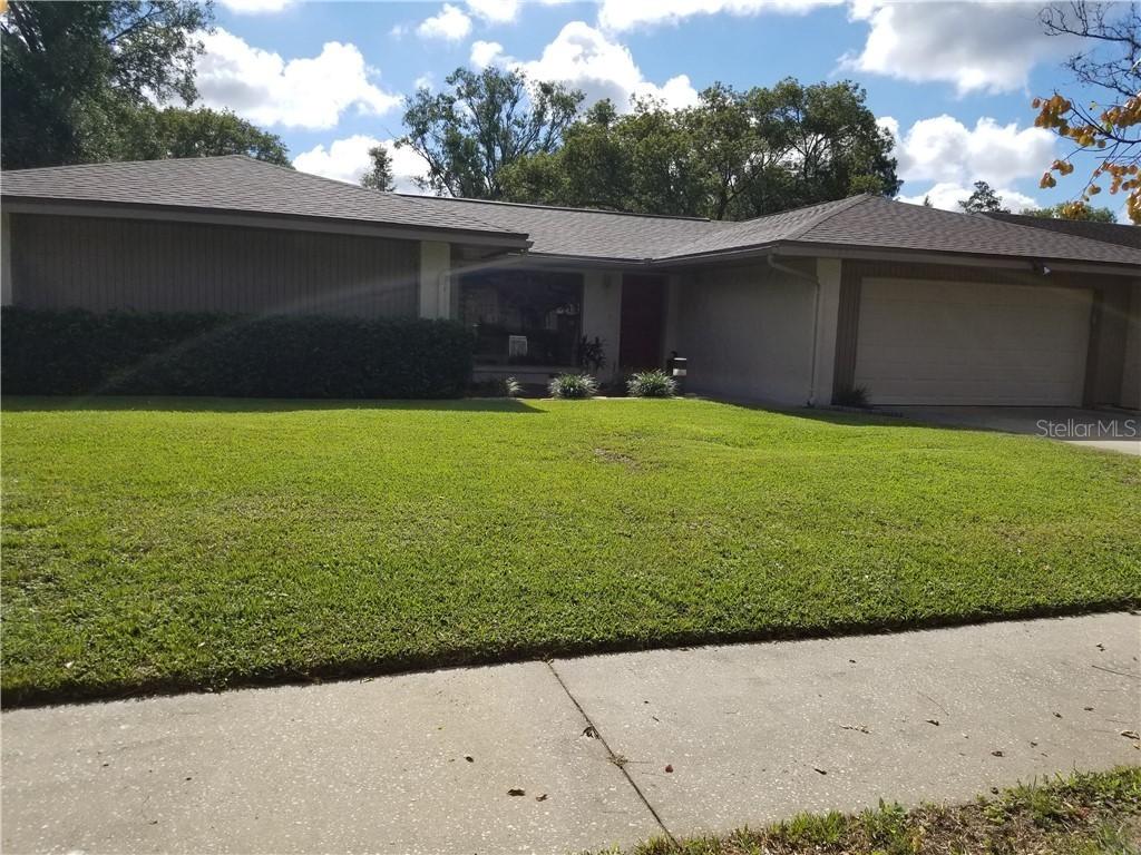 17805 Sunrise Dr., Lutz, FL 33549