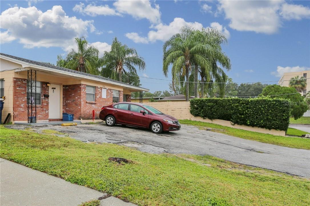 2712 W Saint Louis St., Tampa, FL 33607