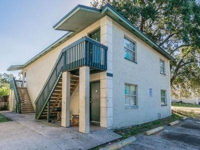 8601 N 39th St., Tampa, FL 33604