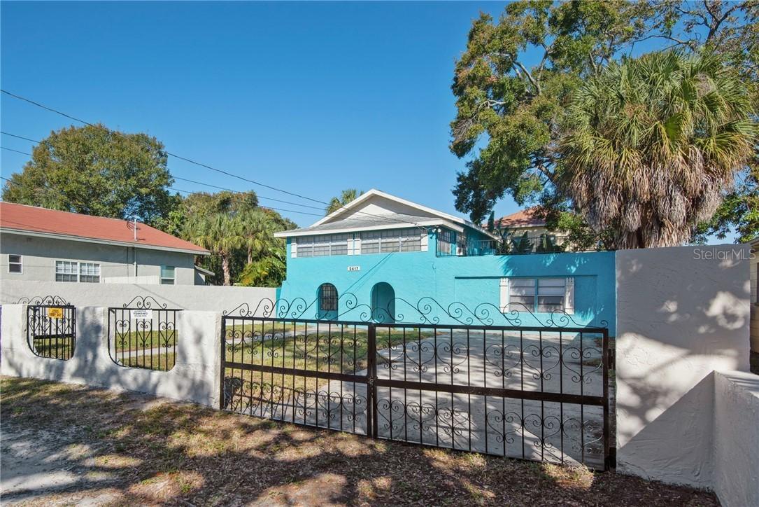 2417 W Gray St., Tampa, FL 33609