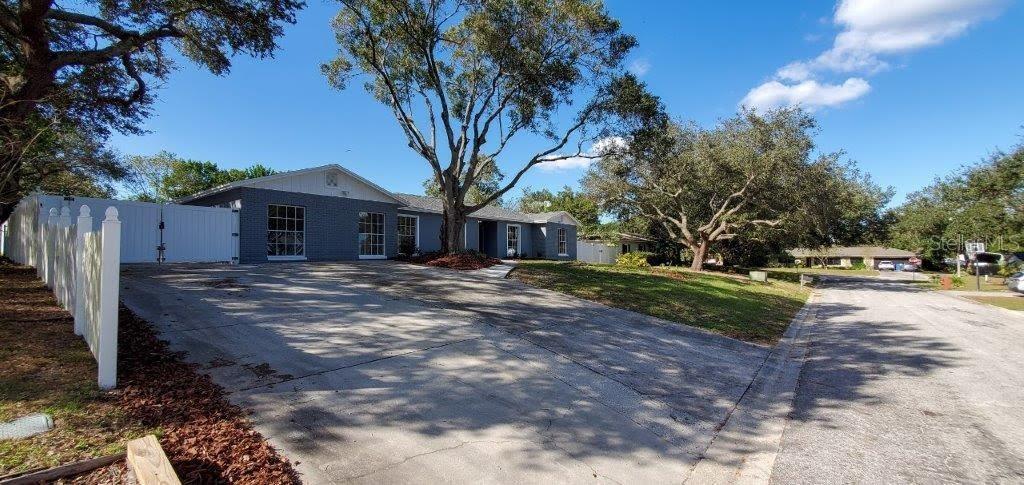 1103 King Arthur Ct., Valrico, FL 33594