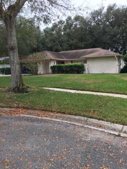 922 Stratford Manor Dr., Brandon, FL 33510