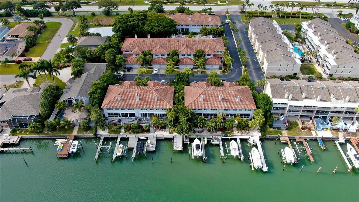 903 Pinellas Bayway #204, St Petersburg, FL 33715