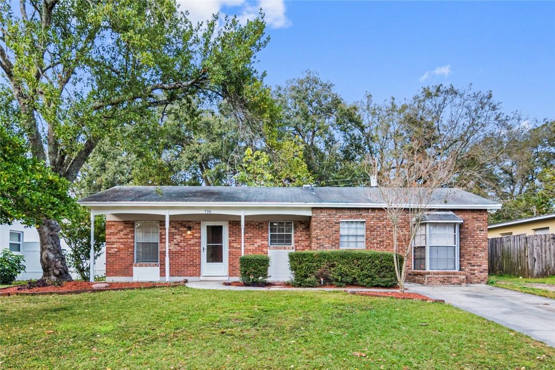 718 Clayton St., Brandon, FL 33511