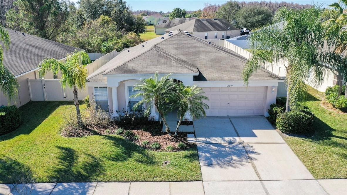 2007 Folkstone Pl., Wesley Chapel, FL 33543