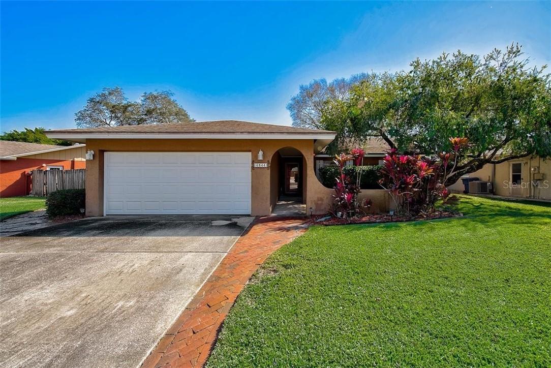 6844 Circle Creek Dr., Pinellas Park, FL 33781