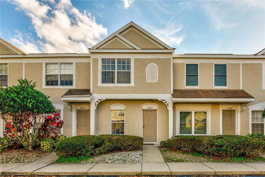 2237 Lake Woodberry Cir, Brandon, FL 33510
