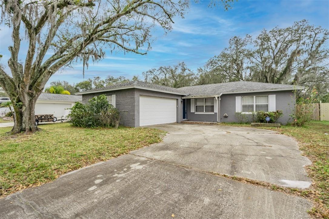 2225 Elizabeth Dr., Brandon, FL 33510