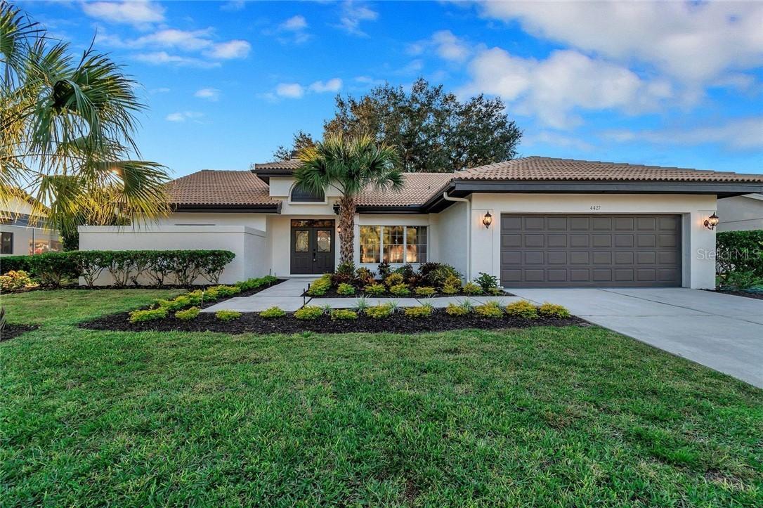 4427 Highland Oaks Cir., Sarasota, FL 34235