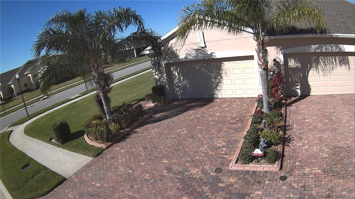 733 Chipper Dr, Sun City Center, FL 33573