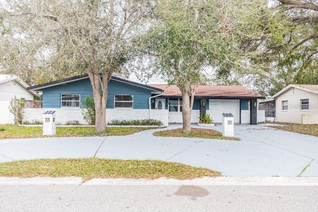 5901 17th Ave., St Petersburg, FL 33710