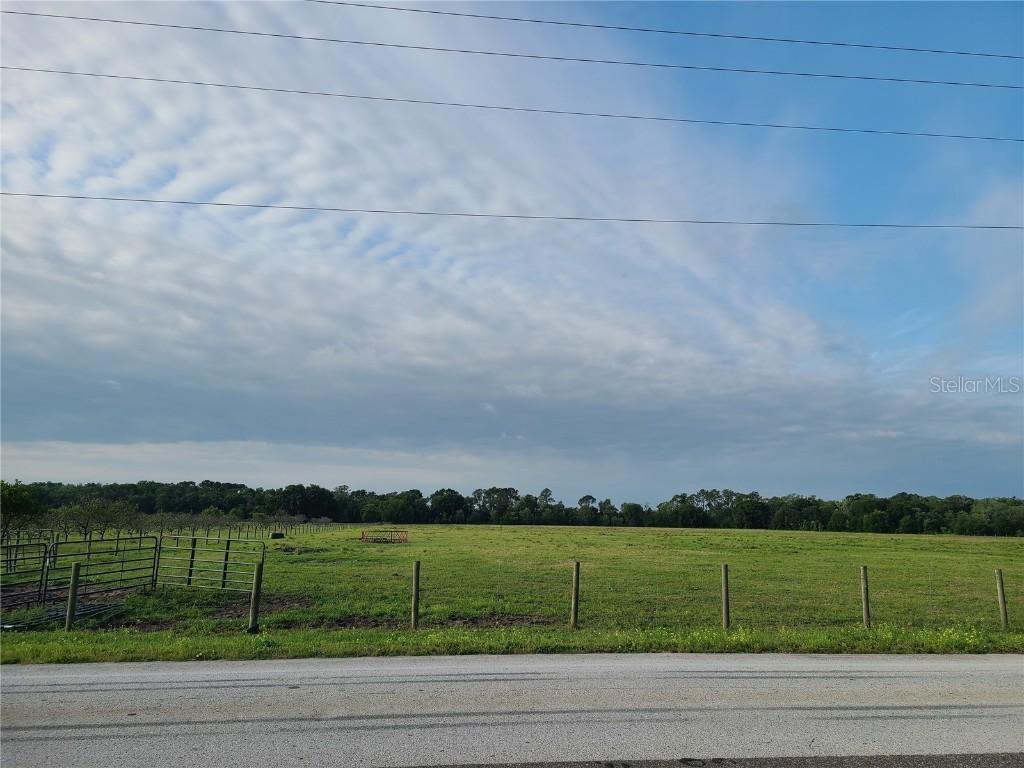672 Hwy., Lithia, FL 33547