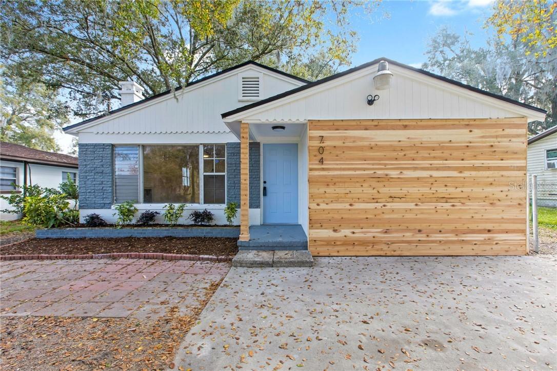 704 N Woodrow Wilson St., Plant City, FL 33563