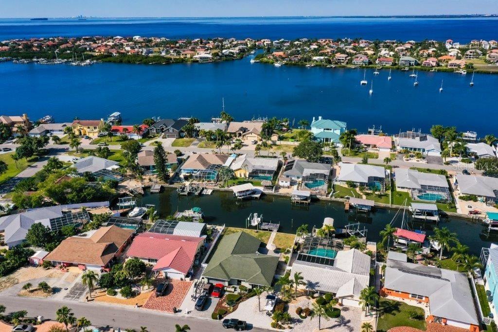 6334 Cottonwood Ln., Apollo Beach, FL 33572