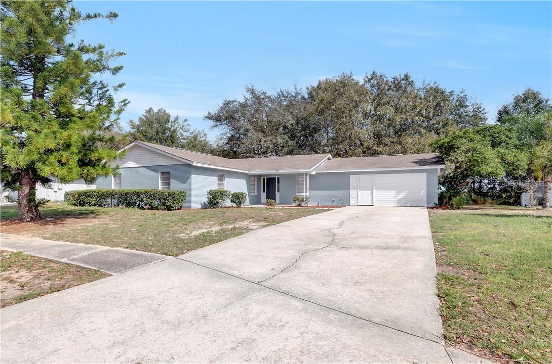 2400 N Swan Dr., Winter Haven, FL 33881