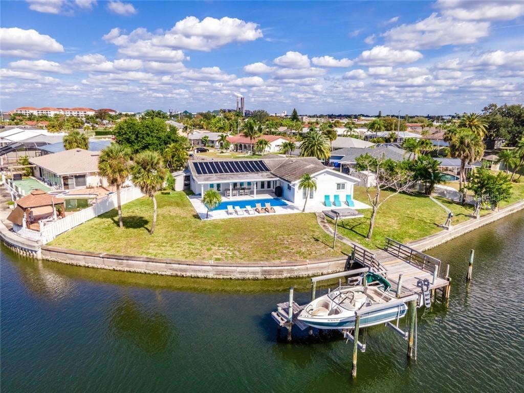6302 Wisteria Ln., Apollo Beach, FL 33572