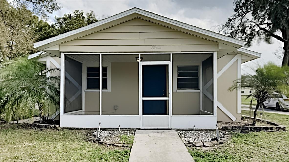38422 North Ave., Zephyrhills, FL 33542