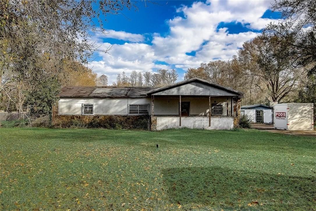 18019 Dogwood Dr., Lutz, FL 33558