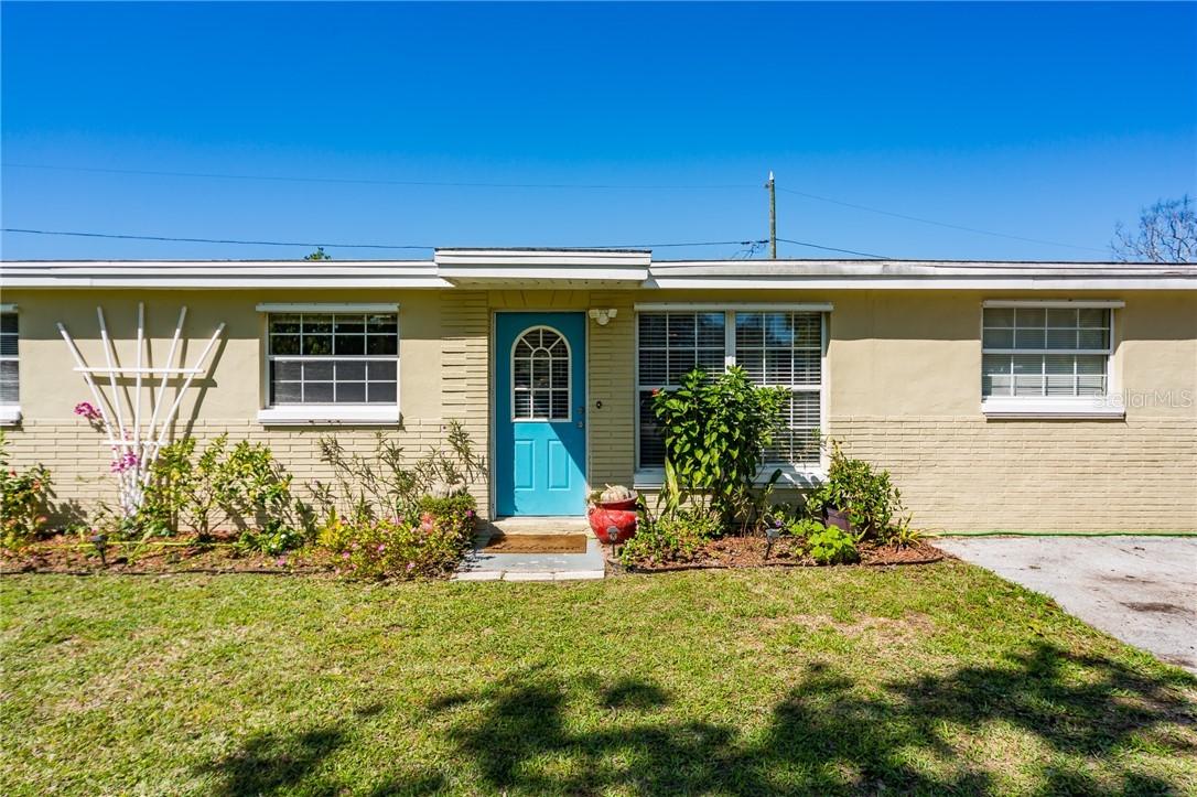 9290 86th St., Seminole, FL 33777