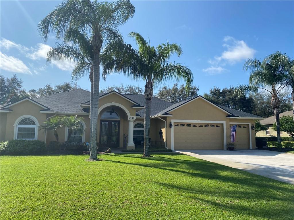 1306 Oxbridge Dr., Lutz, FL 33549