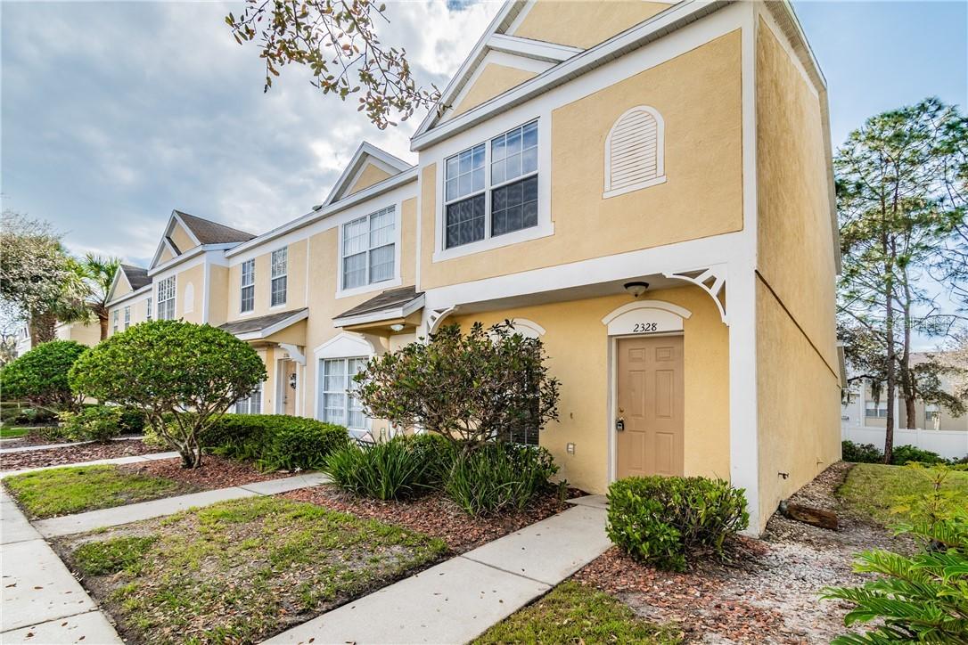 2328 Lake Woodberry Cir, Brandon, FL 33510