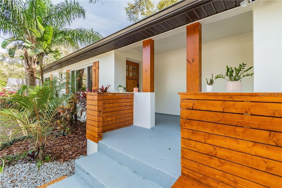 909 E Robson St., Tampa, FL 33604