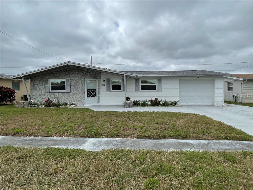 2115 Maureen Dr., Holiday, FL 34690