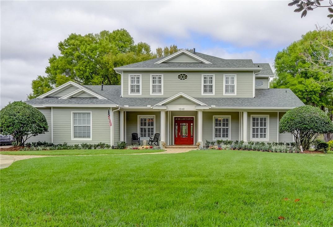 1202 Oxbridge Dr., Lutz, FL 33549