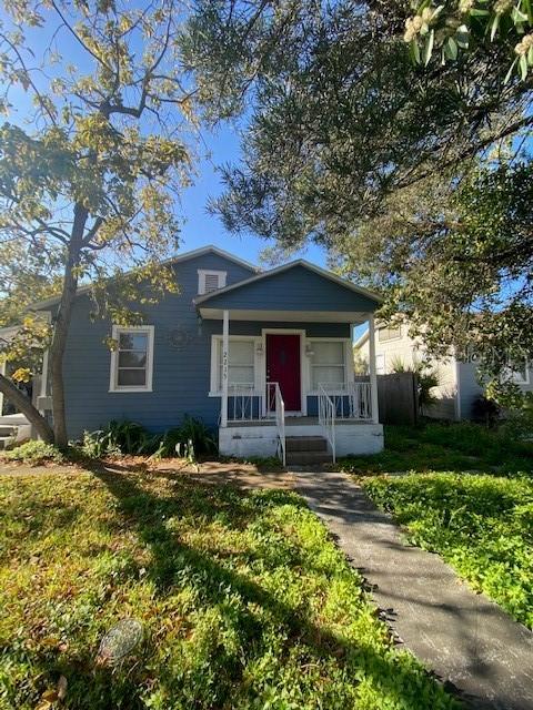 2215 Thrace St., Tampa, FL 33605