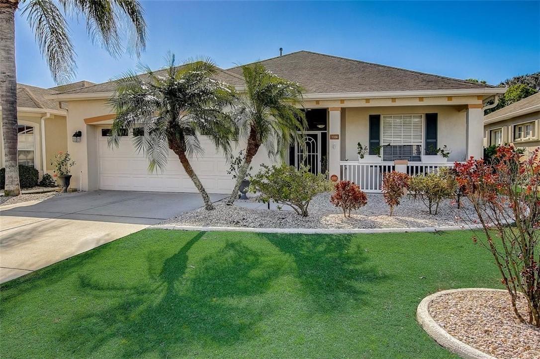 1124 Emerald Dunes Dr, Sun City Center, FL 33573